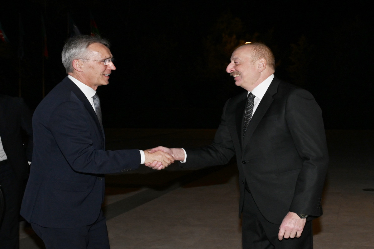 Stoltenberg expresses gratitude to Azerbaijan for humanitarian aid to Ukraine