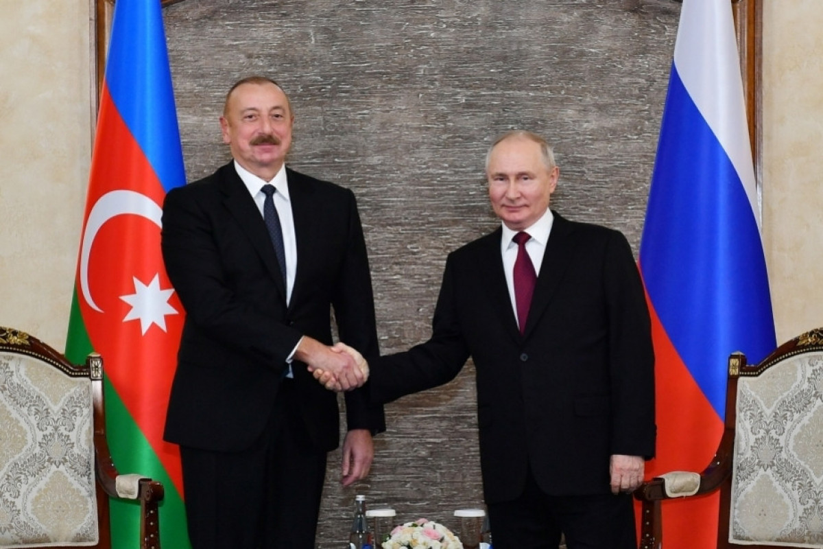 President Ilham Aliyev makes a phone call to Vladimir Putin