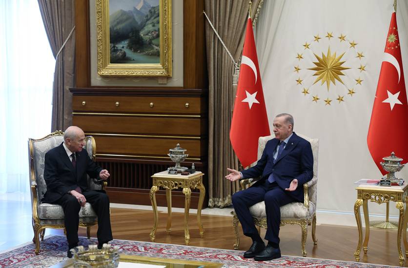 بهشلي يتمسك بأردوغان منقذاً لتركيا في قرنها الجديد