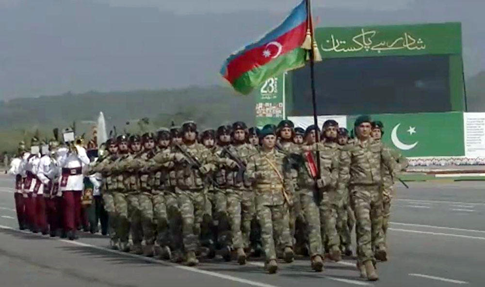 Azerbaijan Army's servicemen participated in military parade on the occasion of Pakistan Day - VIDEO