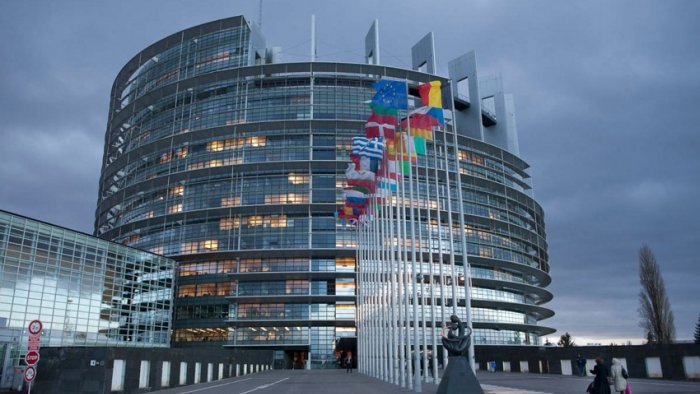 Şura: “Avropa Parlamenti ölkəmizə qarşı ikili standartlara son qoymalıdır”