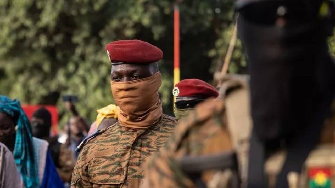إبراهيم تراوري يمدد حربه على الإرهاب في بوركينا فاسو