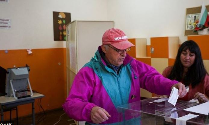 إجراء انتخابات مبكرة في بلغاريا بعد فشل محاولات تشكيل الحكومة