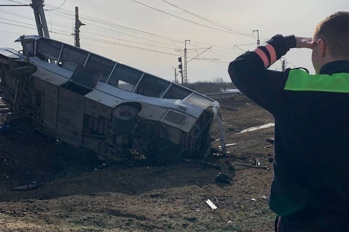 High-speed train collision with bus kills 7 people in Russia