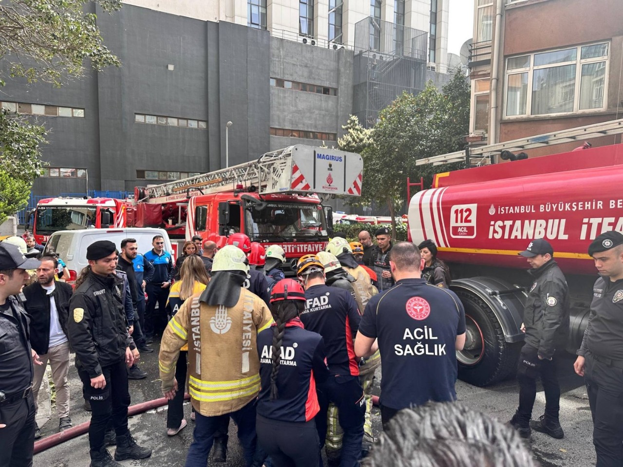 مصرع 25 شخصاً بحريق هائل في إسطنبول