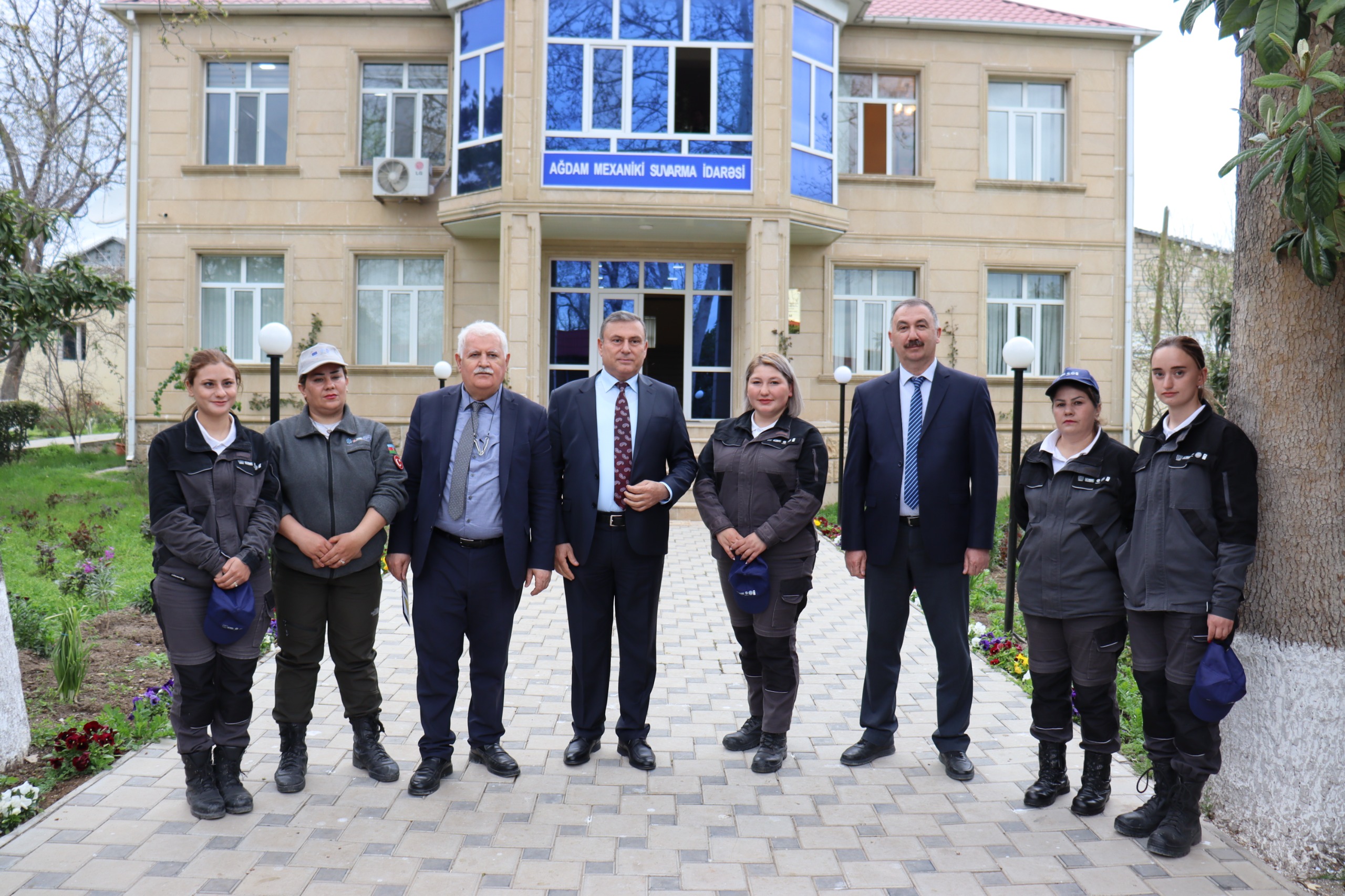 Президент Международного фонда Евразия Пресс Умуд Мирзоев посетил Агдамское управление механической ирригации