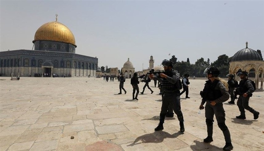 التعاون الإسلامي تدين الاعتداءات الإسرائيلية على المصلين في المسجد الأقصى
