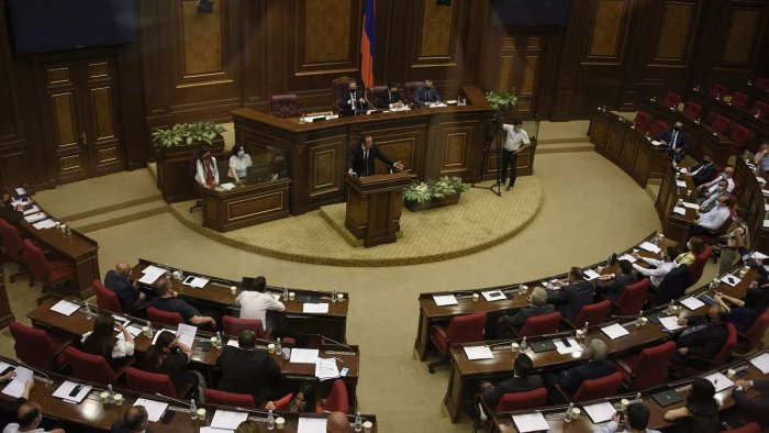 Armenian parliament to hold an urgent meeting on border delimitation with Azerbaijan