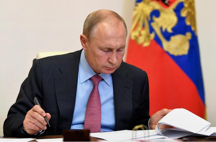 Путин освободил от должности представителя Армении в ОДКБ