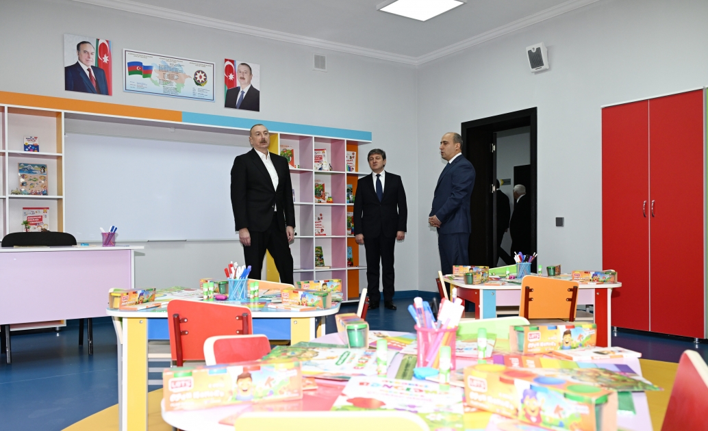 Prezident Bum qəsəbəsində tam orta məktəbin yeni binasının açılışında