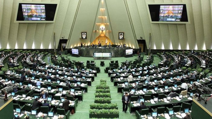 İran parlamentində “İsrailə ölüm!” şüarı səsləndiriblər - VİDEO
