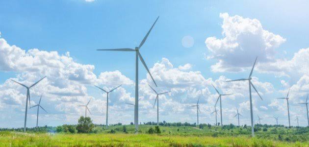 بولندا تحد من إنتاج مزارع الرياح والطاقة الشمسية وسط زيادة المعروض