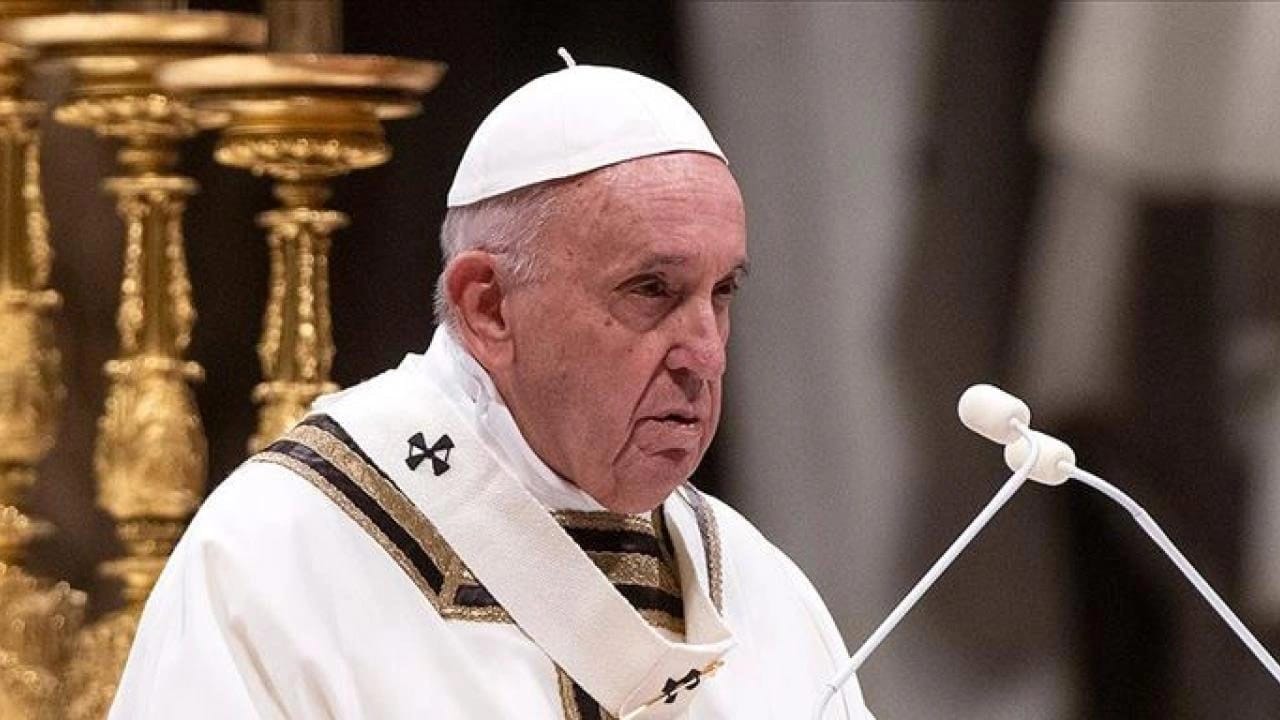 Pope: I am observing Middle East in awe