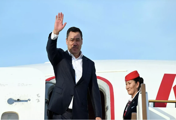Kyrgyz President leaves for Azerbaijan - UPDATED