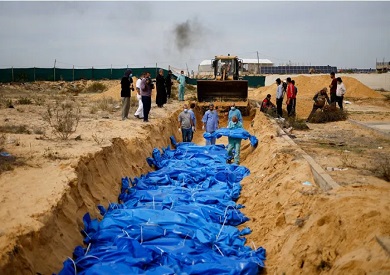 الكشف عن مقابر جماعية في غزة يؤكد الحاجة لمحققين مستقلين