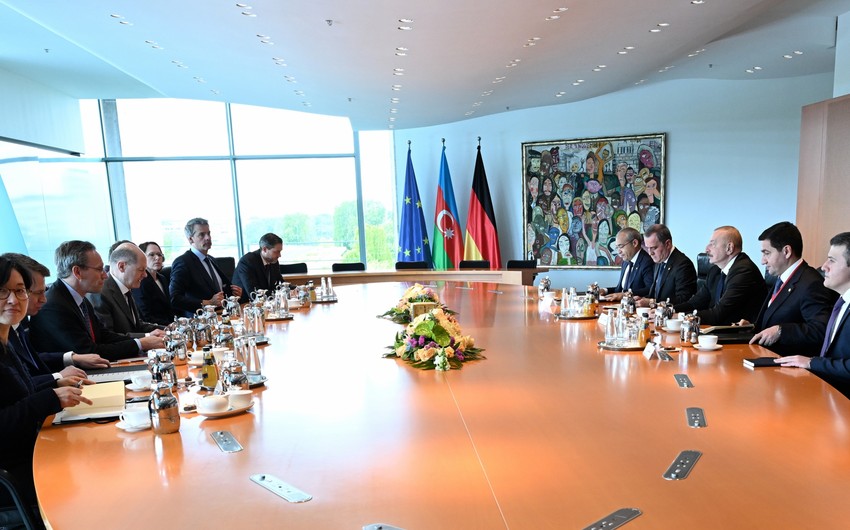 President Ilham Aliyev’s expanded meeting with Olaf Scholz commences in Berlin