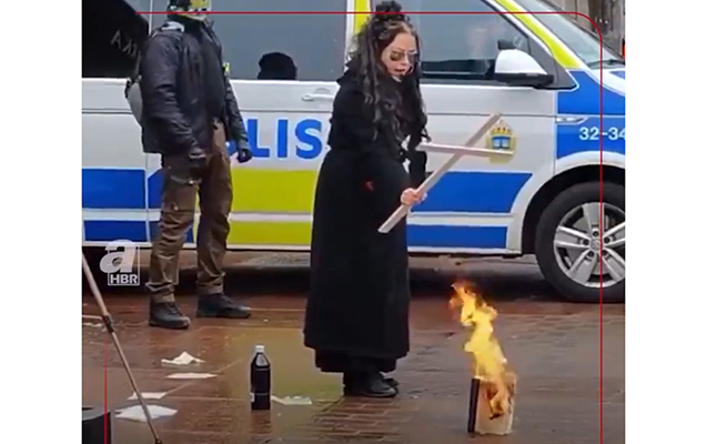 Woman's Quran Burning in Stockholm Sparks Controversy Under Police Watch - VİDEO