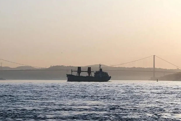 İstanbul boğazı gəmilərin hərəkəti üçün bağlandı İstanbul boğazı