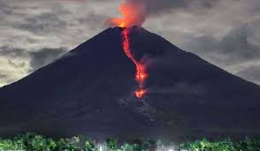 إندونيسيا: ثوران بركان جبل سيميرو من جديد