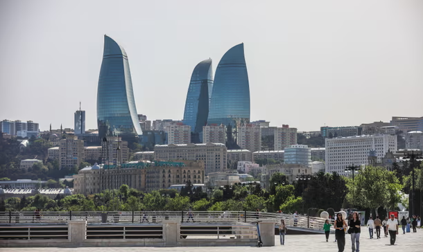 "Азербайджан и Армения движутся к миру" - Посол Азербайджана в Великобритании