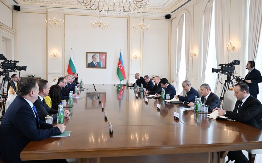 President Ilham Aliyev's expanded meeting with President of Bulgaria starts