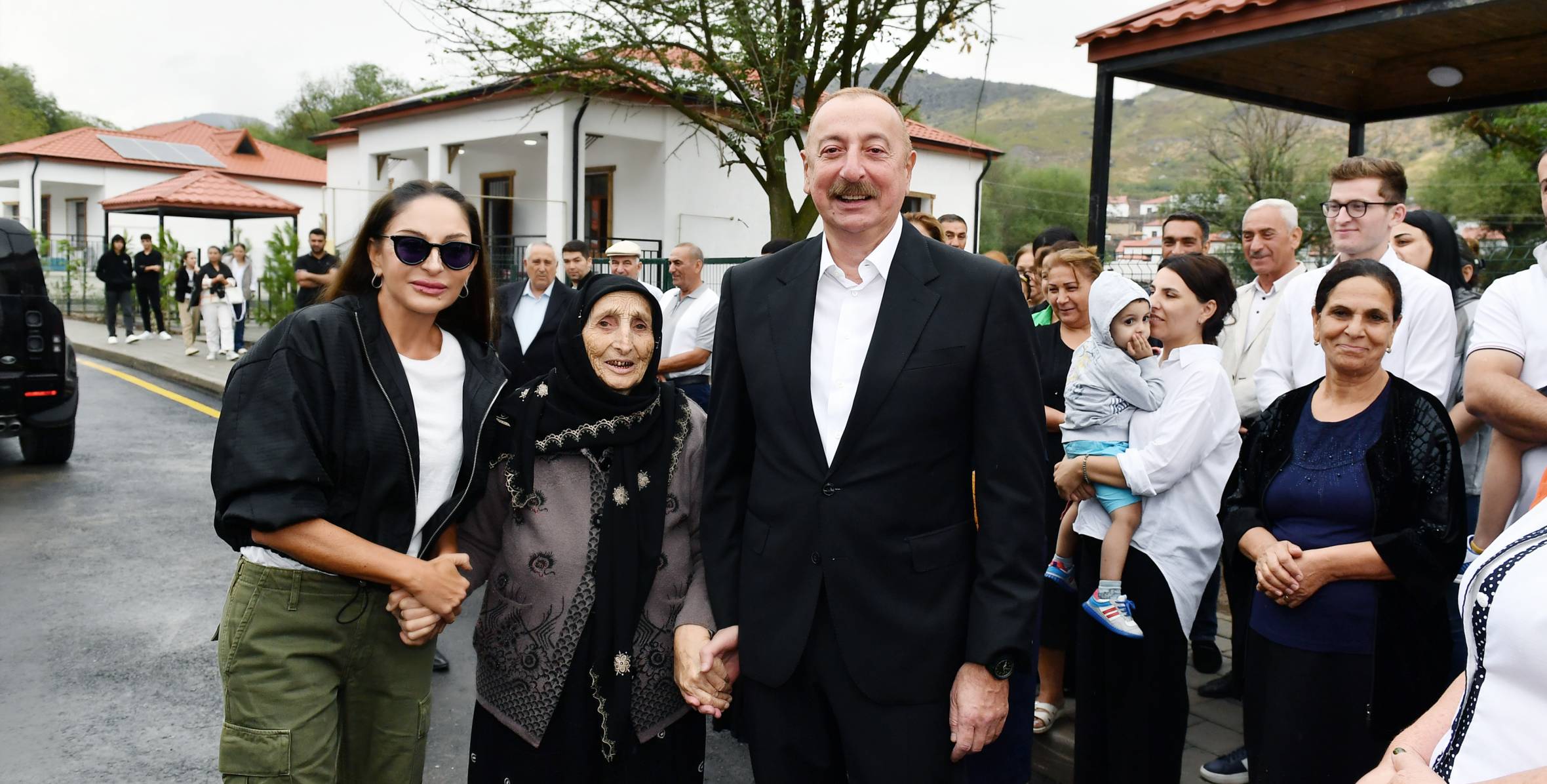President, First Lady attend opening of first residential complex in Shusha