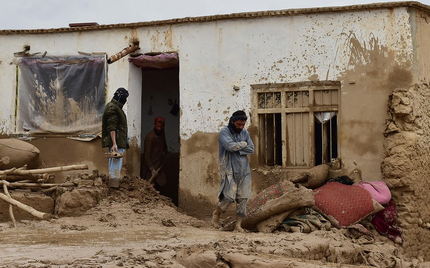 Flash floods kill more than 300 people in northern Afghanistan after heavy rains, UN says