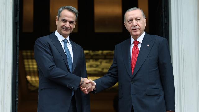 Yunanıstanın baş naziri Miçotakis Türkiyəyə gedir
