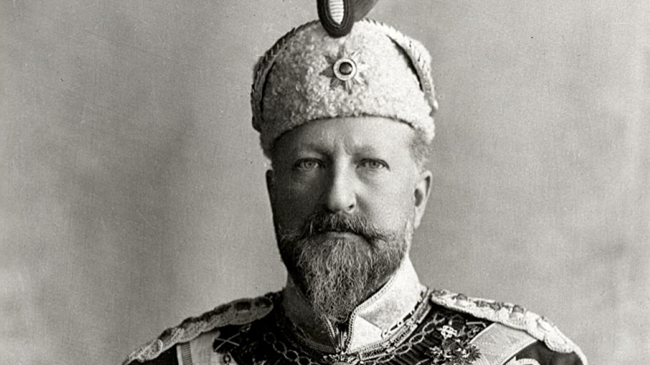 Король Болгарии Фердинанд I спустя 36 лет возвращается в свою страну