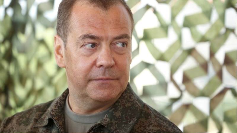 Medvedev: NATO pushing Russia towards WWIII