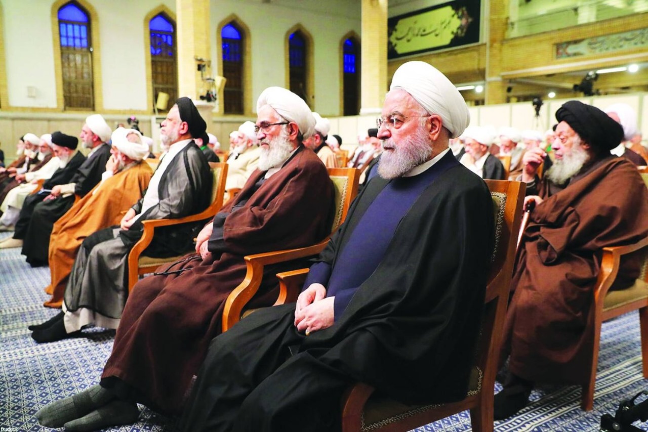روحاني يحذّر من تقويض الجمهورية في إيران