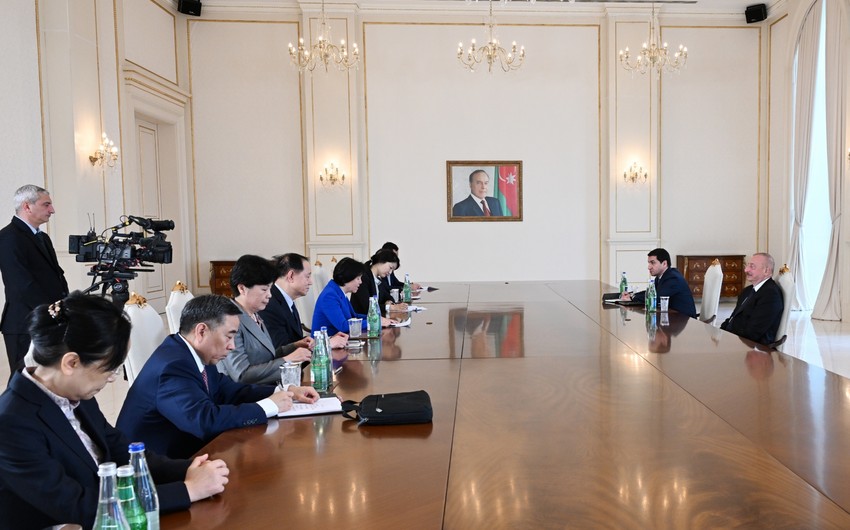 Ilham Aliyev receives Vice-Chairperson of National Committee of Chinese People's Political Consultative Conference