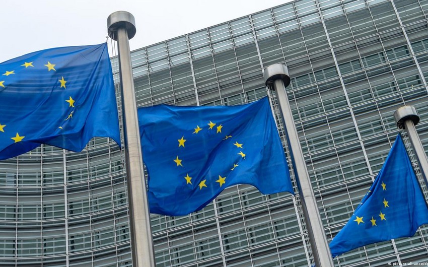 European Commission cuts its forecast for eurozone growth in 2024 to 0.8%