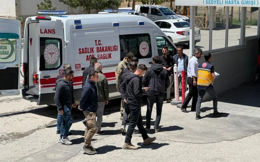 Türkiyənin İranla sərhədində hərbi maşın aşıb, 6-sı ağır olmaqla 11 nəfər yaralanıb