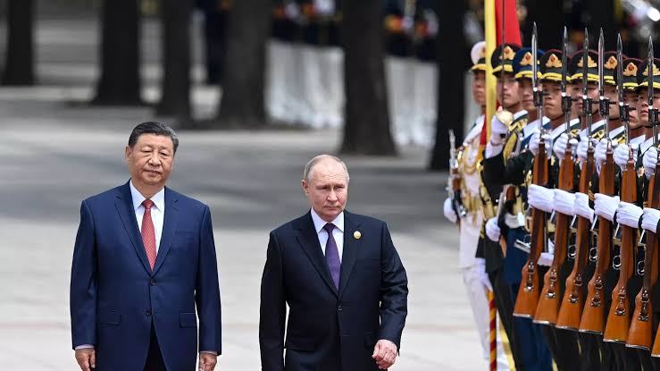 لافروف يكشف تفاصيل المفاوضات بين بوتين وشي جين بينج