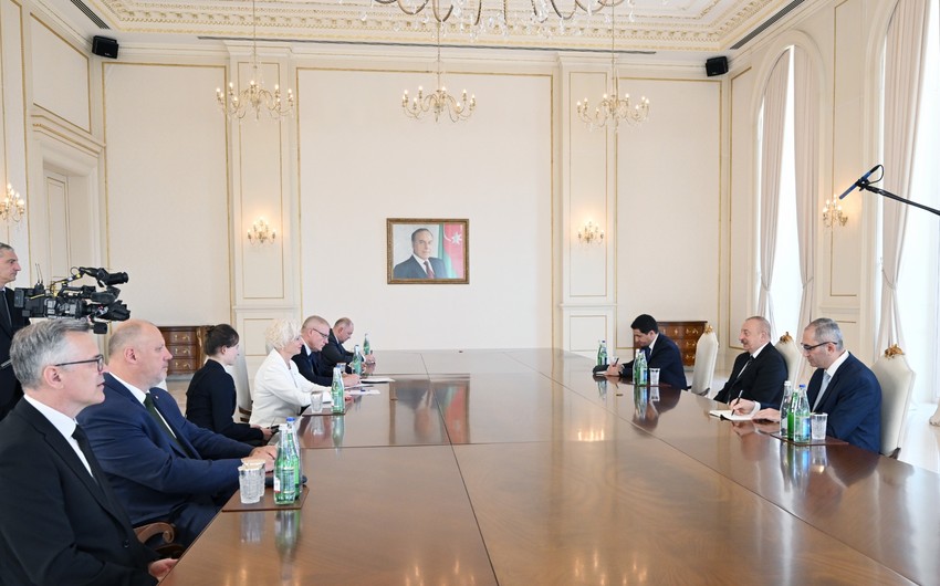 President Ilham Aliyev receives Speaker of Latvian Saeima and her accompanying delegation
