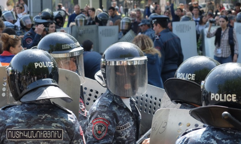 Armenian police detain 14 people at entrance to Kirants village
