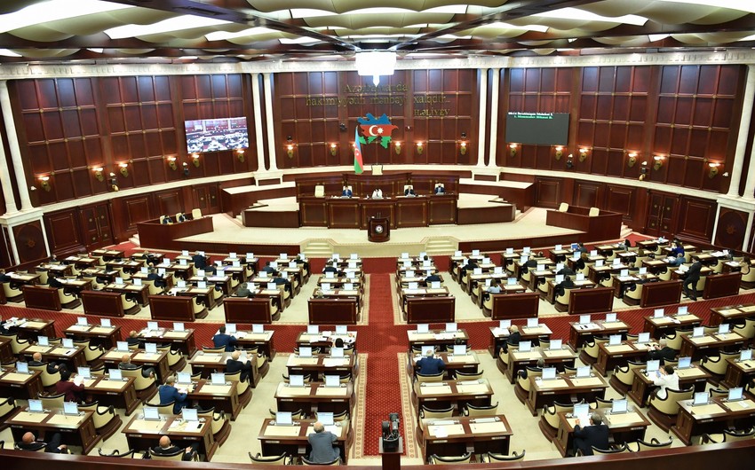 Plenary meeting of Azerbaijani parliament kicks off