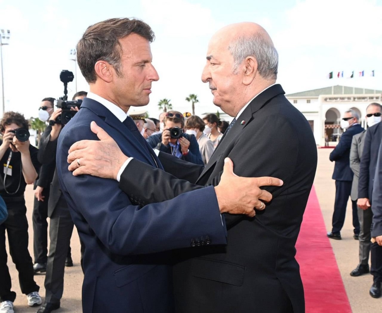 الجزائر وفرنسا لبحث المسائل الخلافية حول حقبة الاحتلال