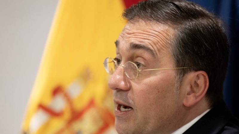 Spain withdraws its ambassador to Argentina 'definitively'