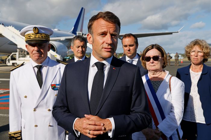 Fransa prezidenti Yeni Kaledoniyada - VİDEO