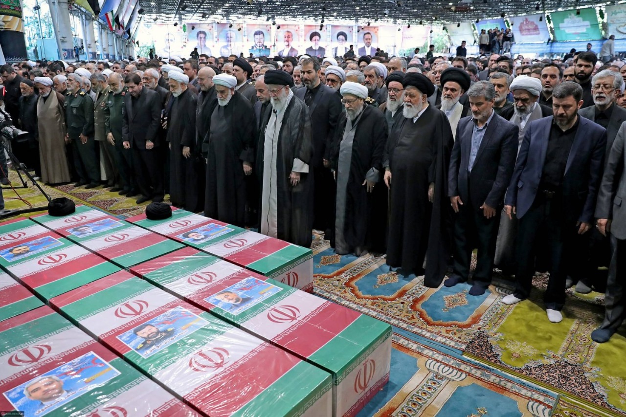إقامة صلاة الجنازة على رئيسي وعبداللهيان في طهران