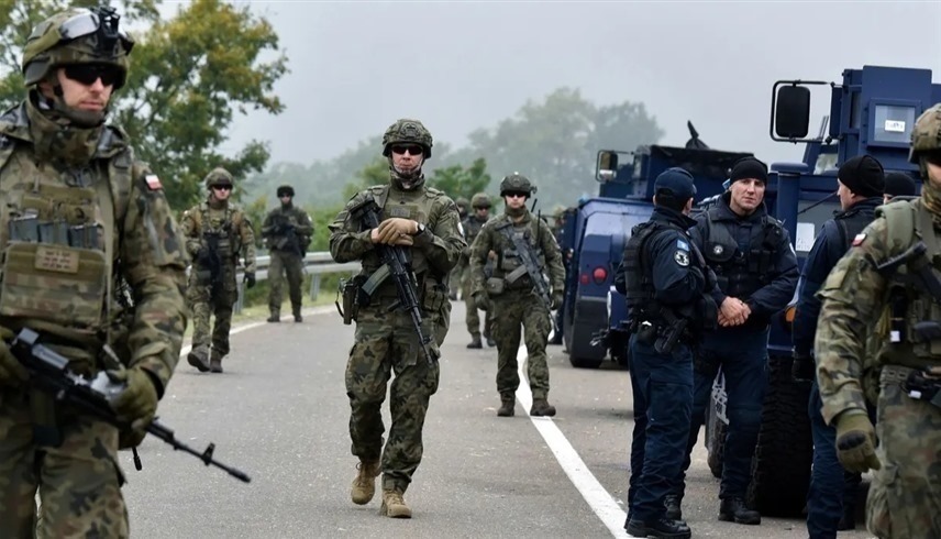 كوسوفو تتهم صربيا بتدريب مسلحين والاستعداد لشنّ حرب