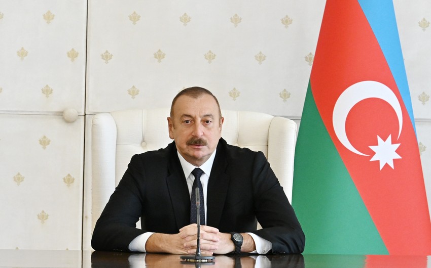 İsxak Hersoq İlham Əliyevi TƏBRİK ETDİ