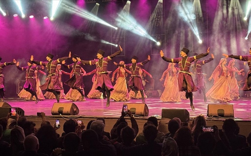 Azərbaycan Dövlət Rəqs Ansamblı İstanbulda konsert proqramı ilə çıxış edib