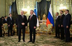 روسيا وأوزبكستان تتحولان إلى التعامل بالعملتين الوطنيتين