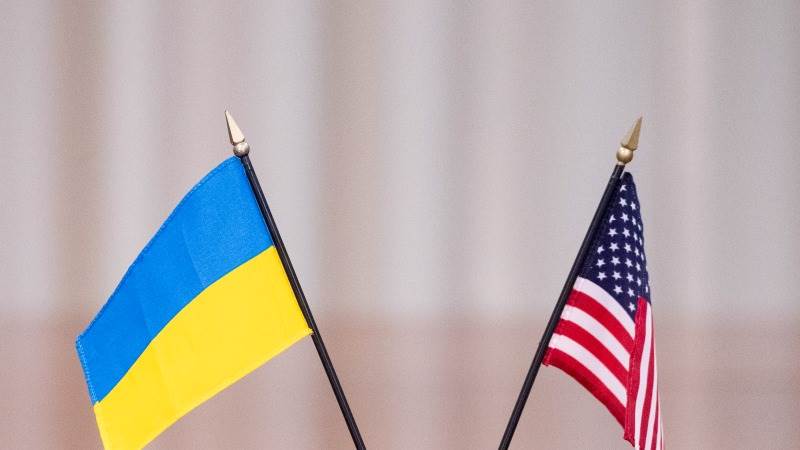 US halts long-term military deals with Ukraine