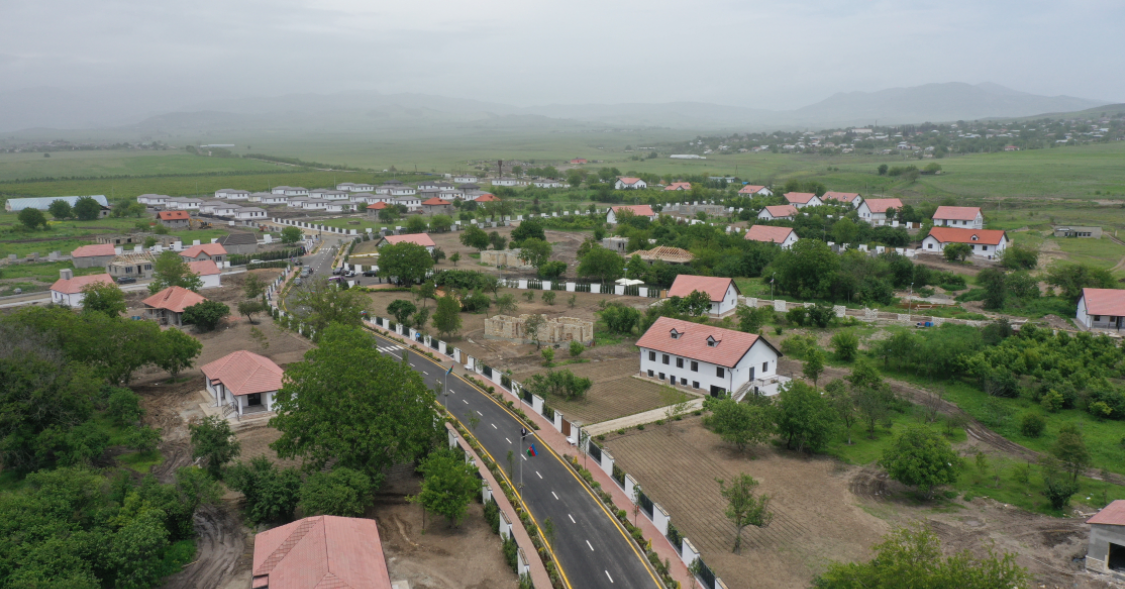 Növbəti köç karvanı Xocalıya çatdı -Sakinlərə evlərin açarları paylandı