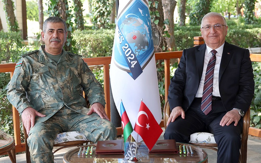 Defense Ministers of Azerbaijan and Türkiye hold meeting