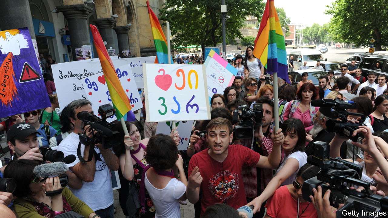 Gürcüstan LGBTQ+ hüquqlarını məhdudlaşdıran qanun layihəsi təqdim edir